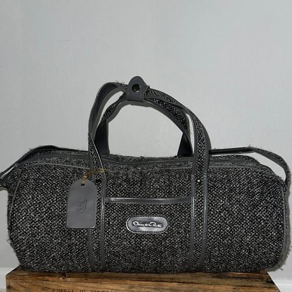 Oscar de la Renta Men's Black and Gray Bag